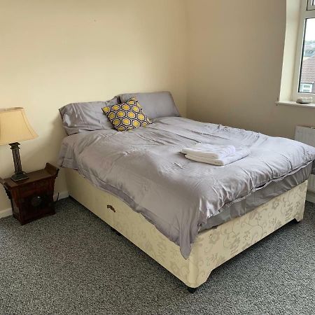 Nice Double And Single Rooms In The Quiet Area With Excellent Shared Facilities Плимът Екстериор снимка