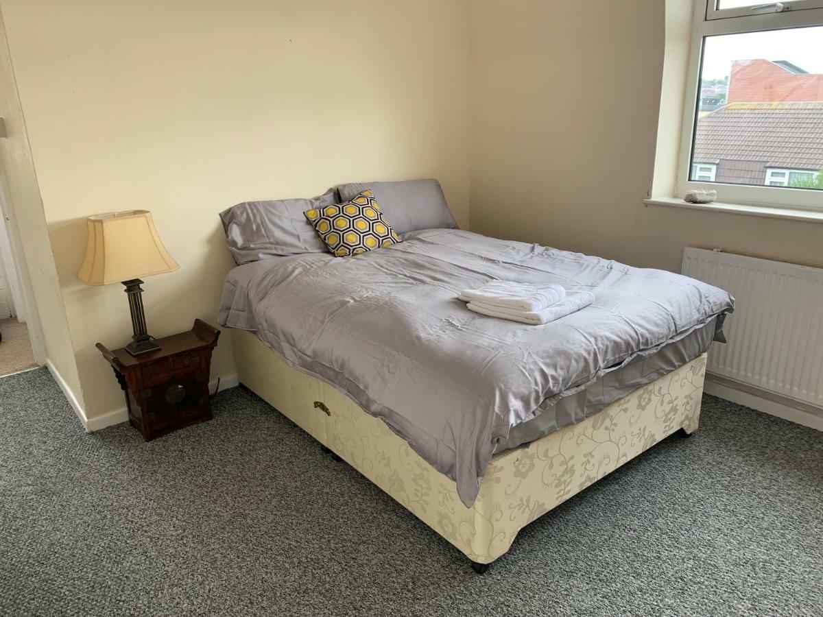 Nice Double And Single Rooms In The Quiet Area With Excellent Shared Facilities Плимът Екстериор снимка