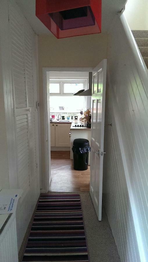 Nice Double And Single Rooms In The Quiet Area With Excellent Shared Facilities Плимът Екстериор снимка